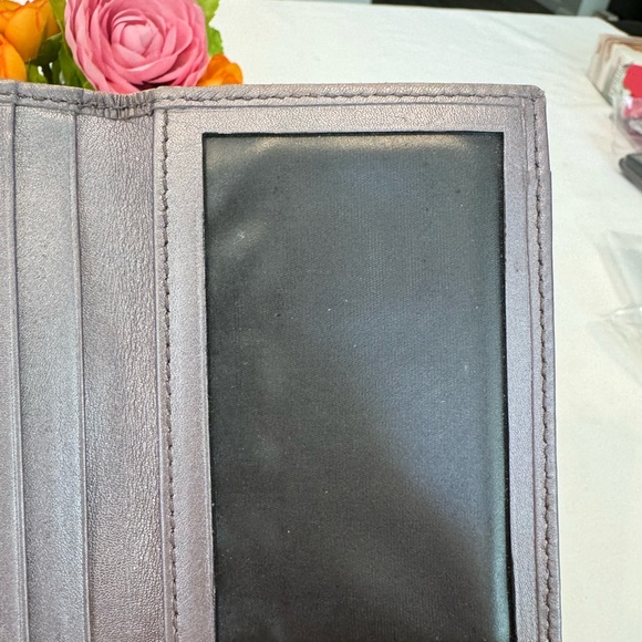 Authentic Gucci card case - Picture 6 of 11